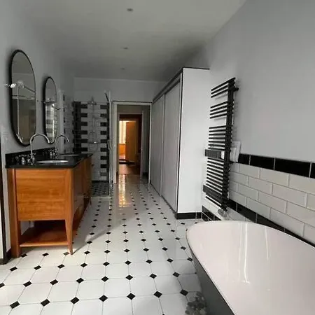 Hidden Treasure * Saint-Maixent-lʼÉcole