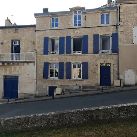 Hidden Treasure Willa *